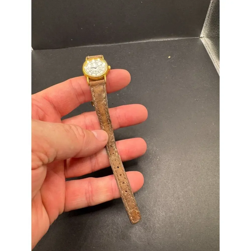 Citizen 3220-S04573 Quartz Gold Tone Women's Watch Water Resistant Brown Leather